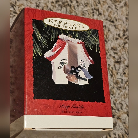 Vintage 1993 Hallmark Keepsake Ornament – Peep Inside Bird House - Picture 1 of 2